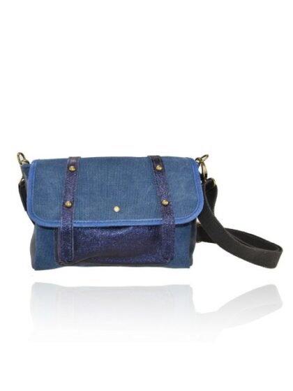 Stylische blaue Kuriertasche aus Textil und Leder mit Schultergurt