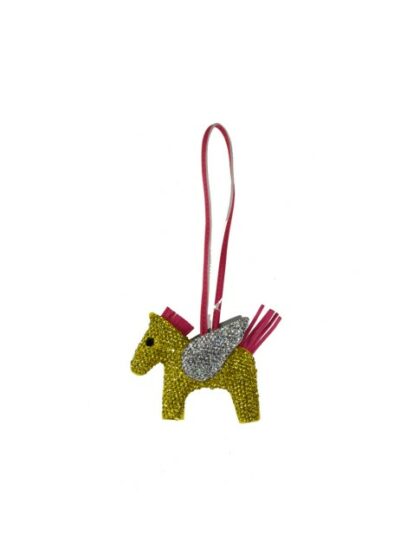 Stylischer gelber Schlüsselanhänger aus Kunstleder mit Pony und Strass - Ein trendiges Accessoire für Taschen